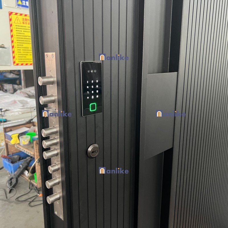 Small embedded smart lock